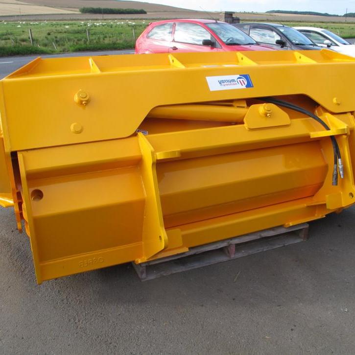 8ft wide Side Tipping Bucket with bucket teeth and pin and cone